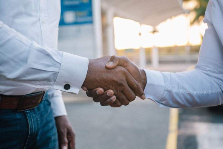 A VOTRE SERVICE TRANSPORT (2)